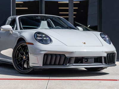 2025 Porsche 911 Targa 4 GTS