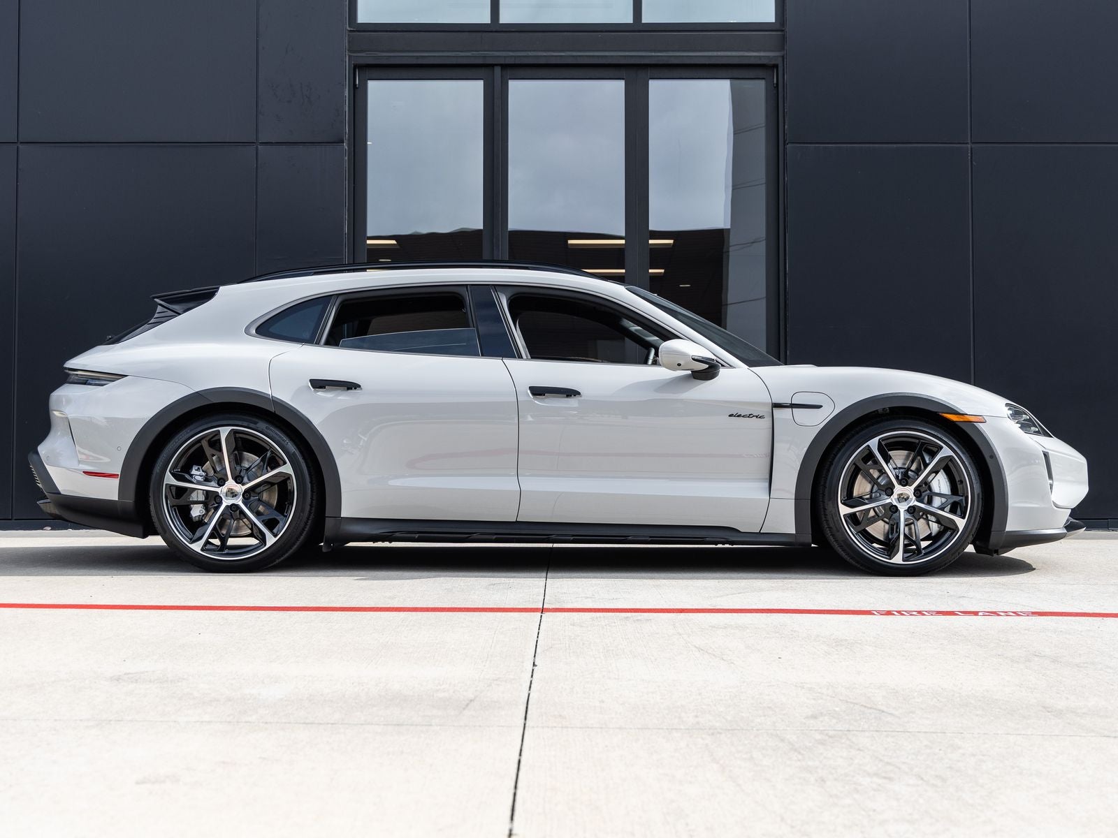 2026 Porsche Taycan Taycan Turbo Cross Turismo