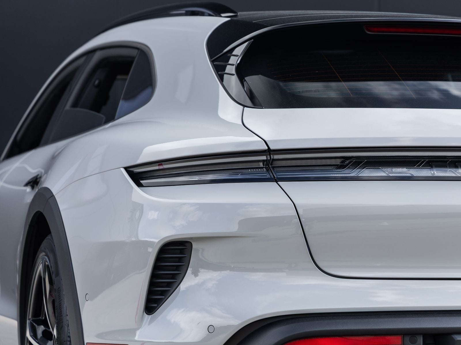 2026 Porsche Taycan Taycan Turbo Cross Turismo