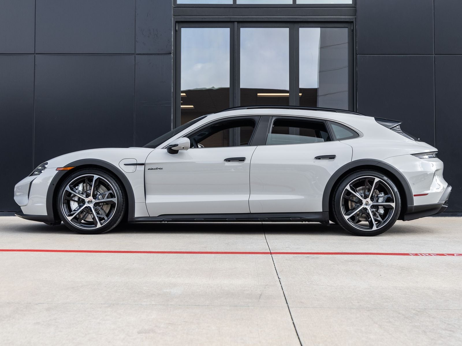 2026 Porsche Taycan Taycan Turbo Cross Turismo