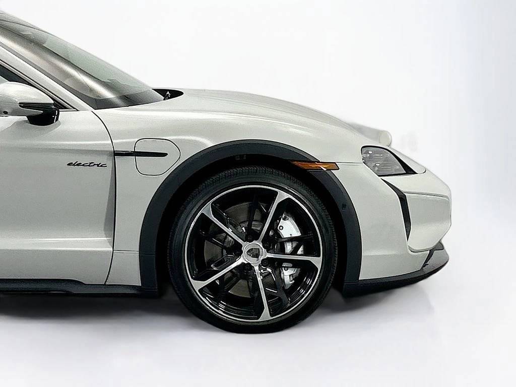 2026 Porsche Taycan Turbo Cross Turismo