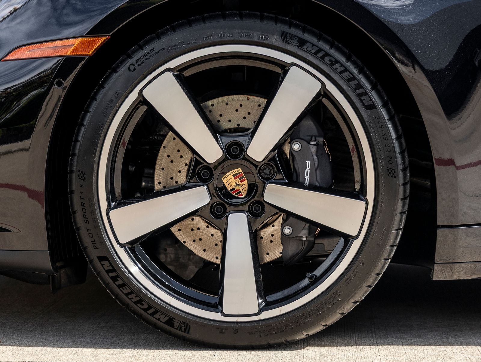 2026 Porsche 911 Carrera Cabriolet