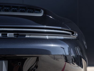 2025 Porsche 911 Carrera Cabriolet