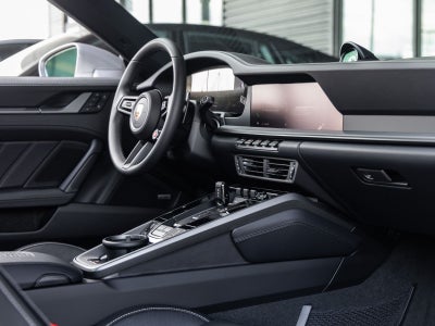 2026 Porsche 911 Carrera Cabriolet