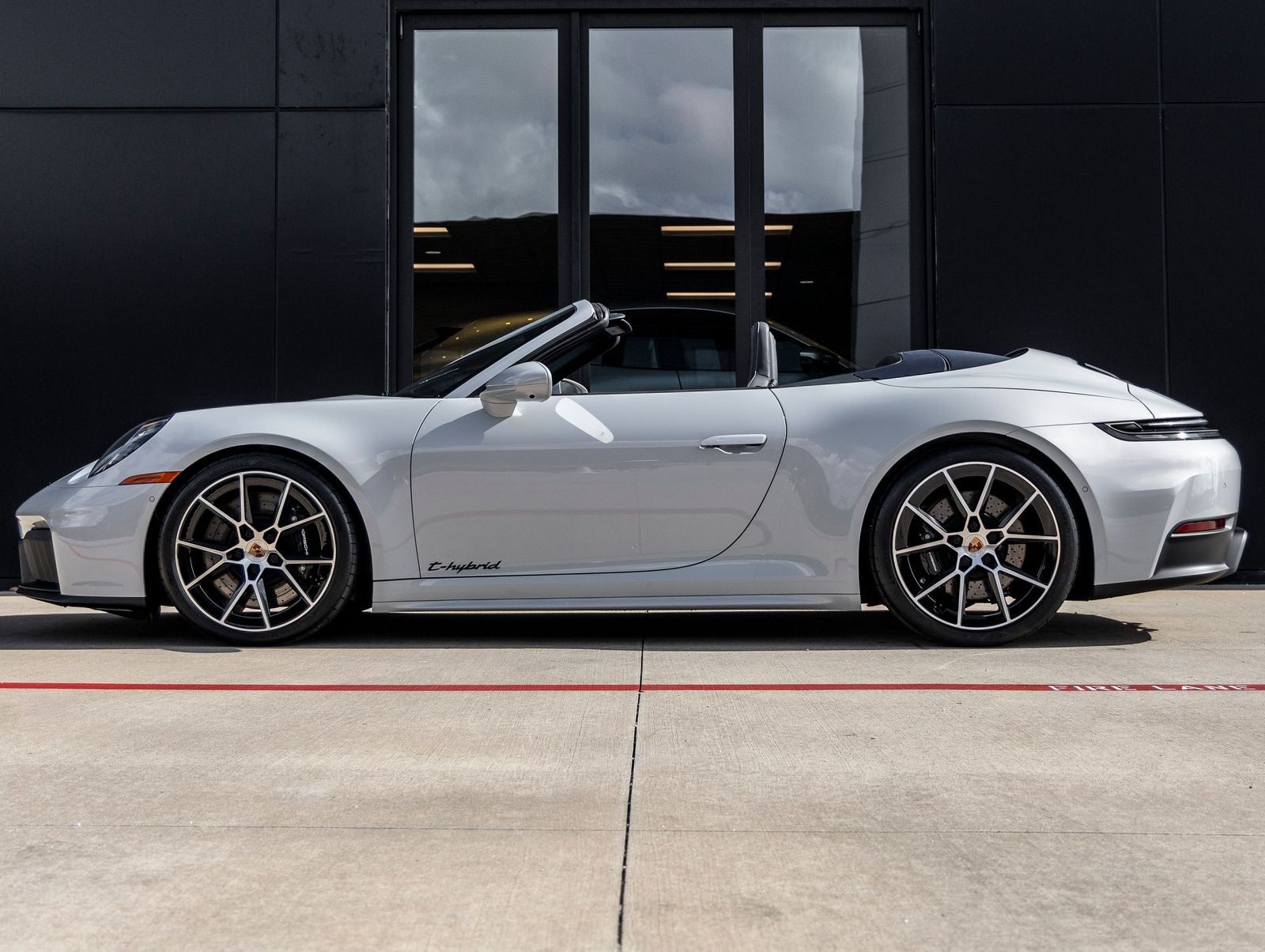 2026 Porsche 911 Carrera GTS Cabriolet