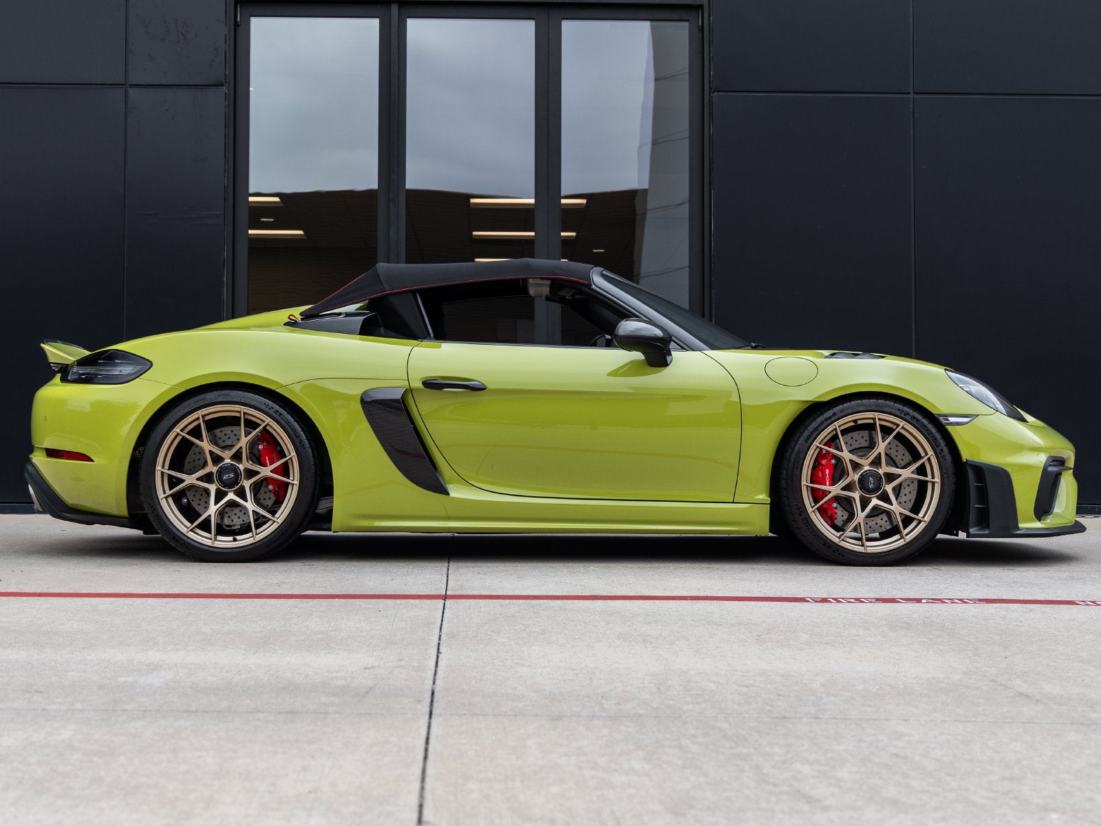 2025 Porsche 718 718 Spyder RS