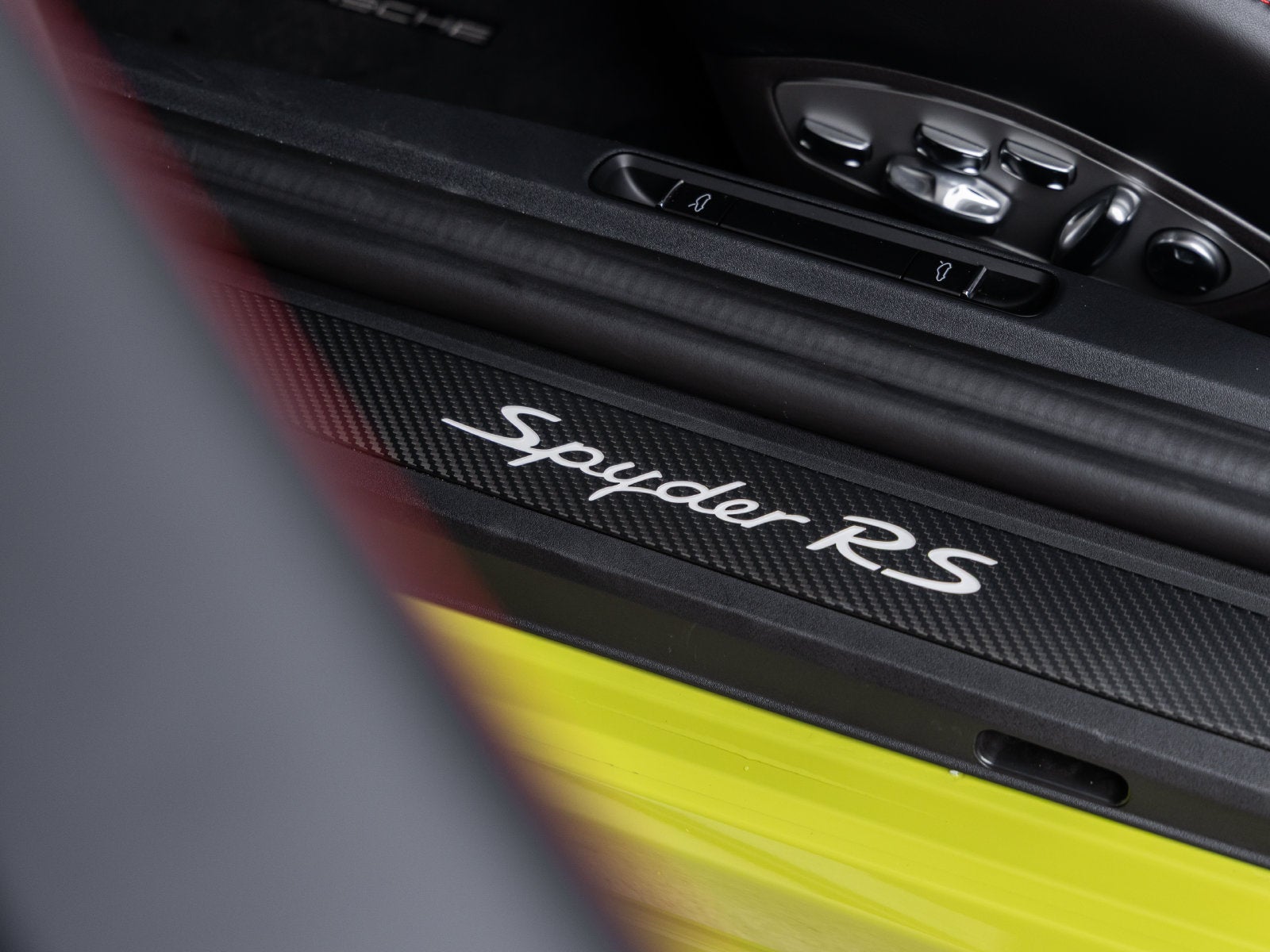 2025 Porsche 718 718 Spyder RS