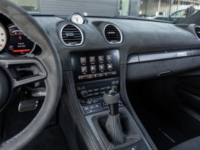 2025 Porsche 718 Spyder RS