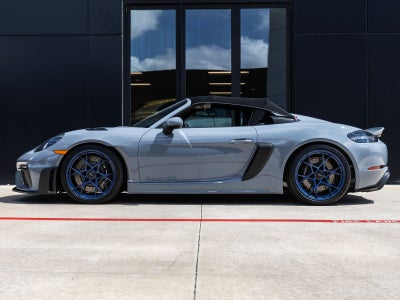 2025 Porsche 718 Spyder RS