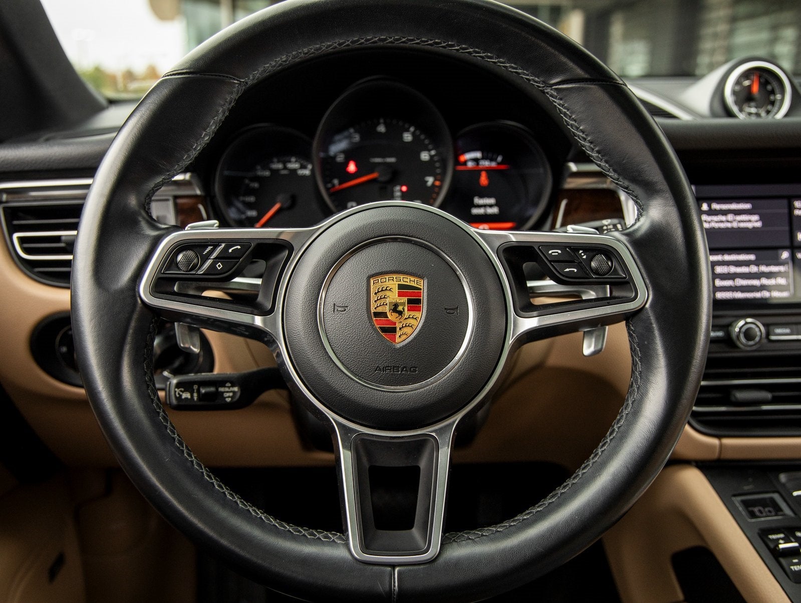 2021 Porsche Macan Macan