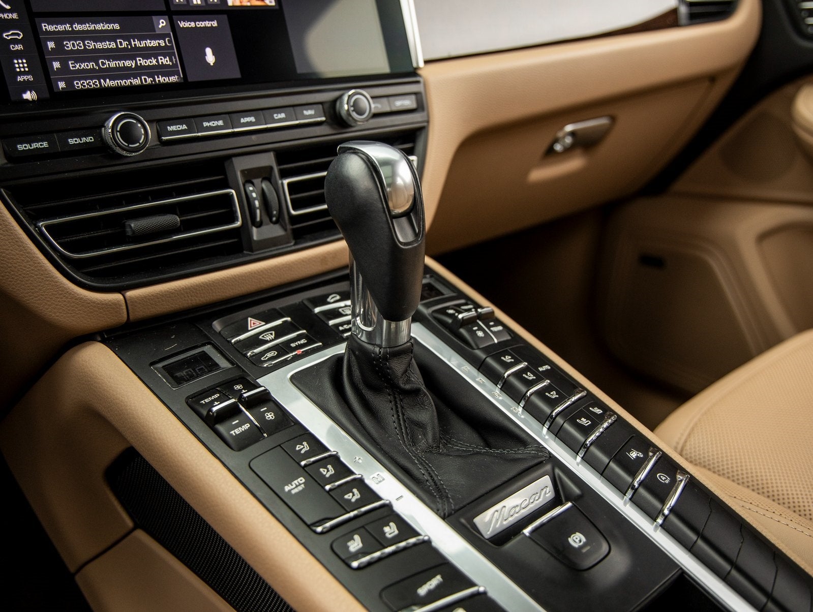 2021 Porsche Macan Macan