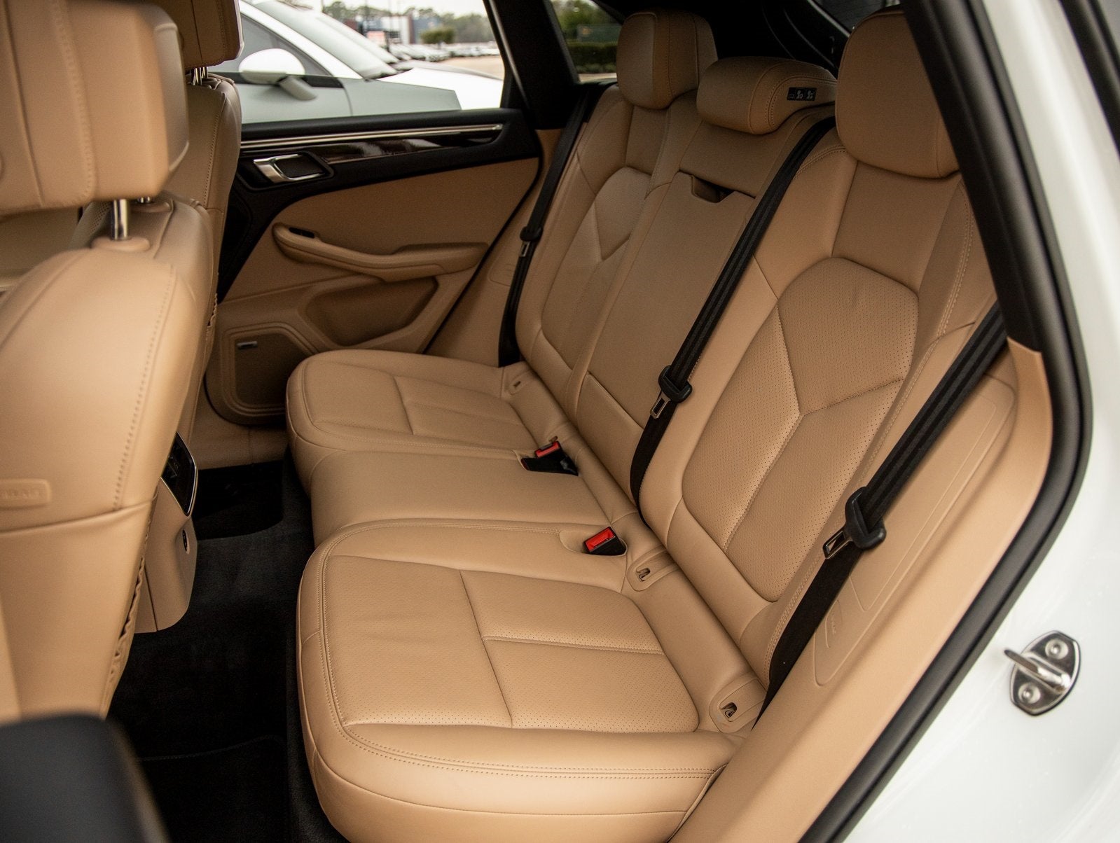 2021 Porsche Macan Macan