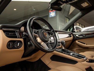 2021 Porsche Macan Macan