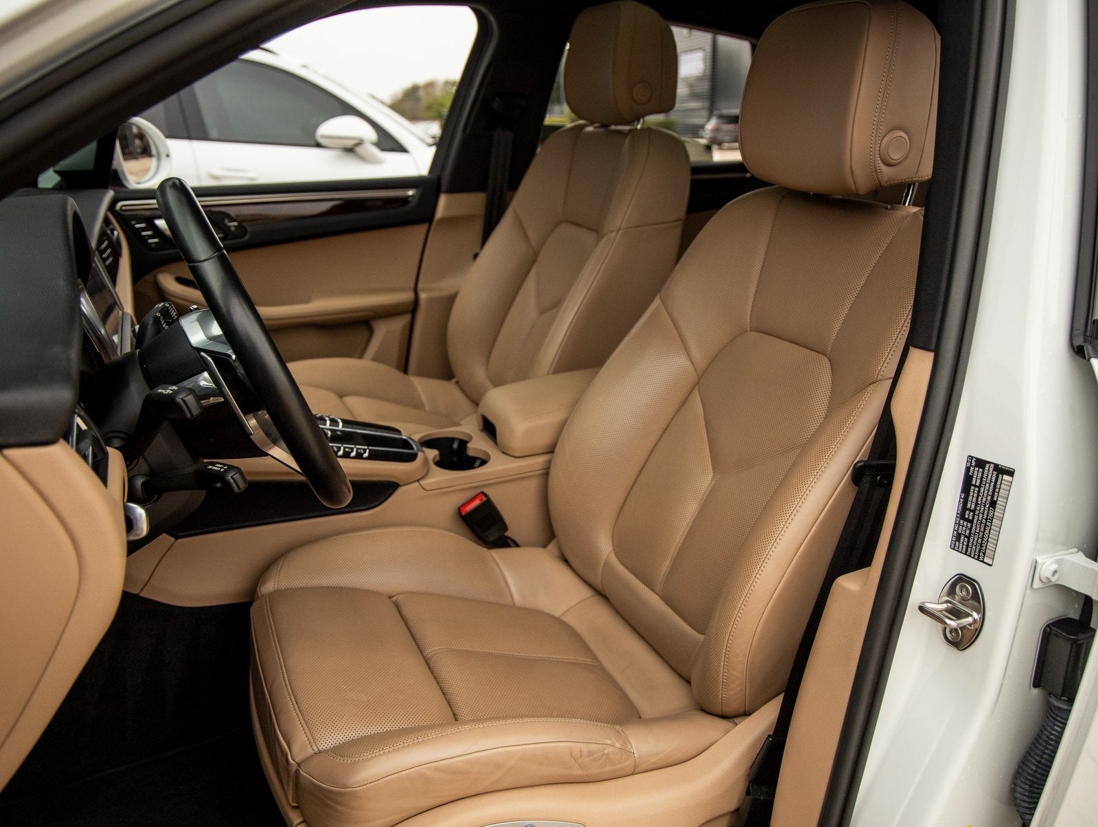 2021 Porsche Macan Macan