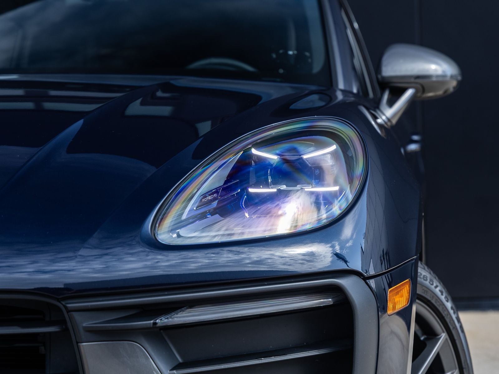 2023 Porsche Macan T