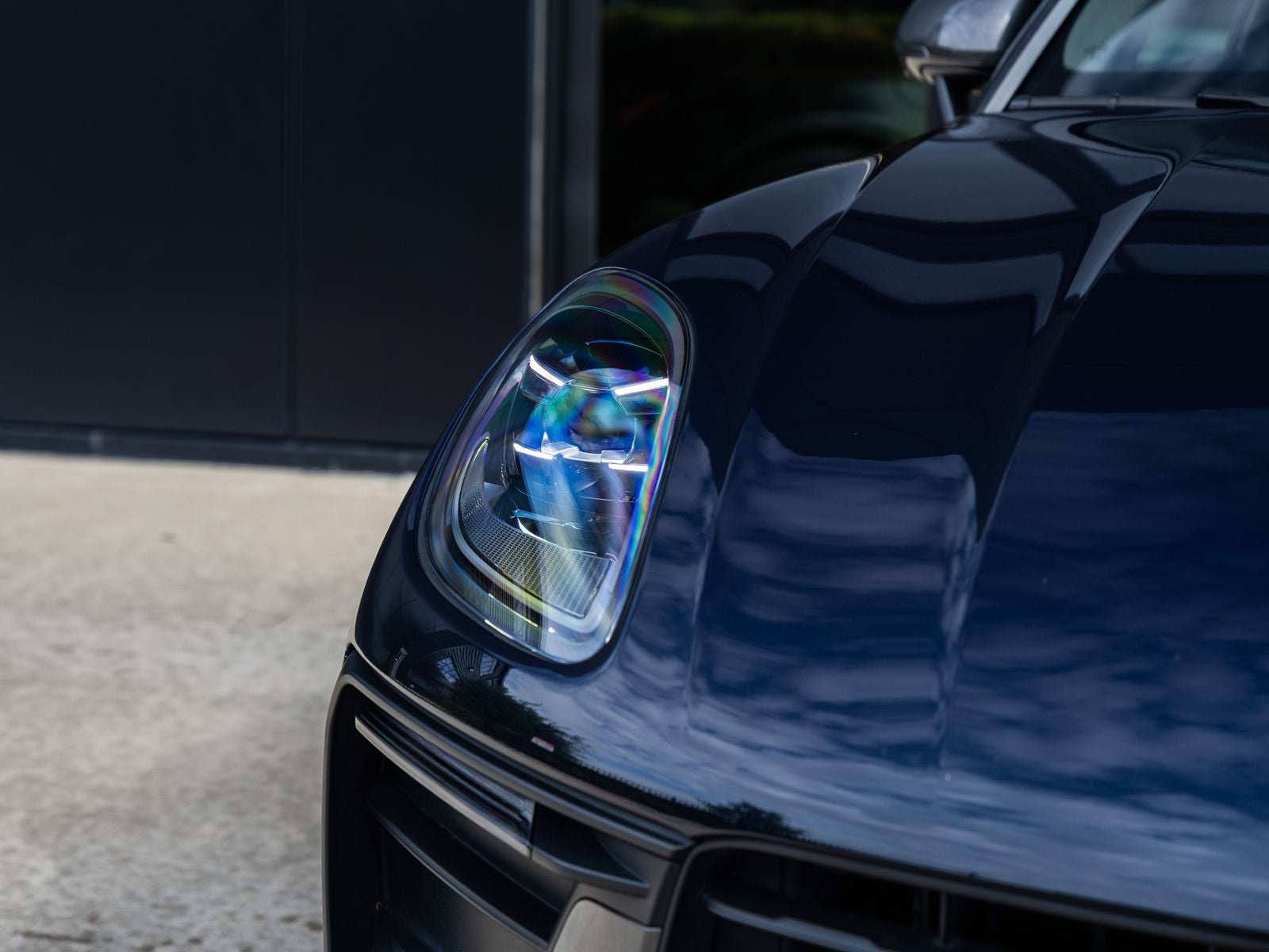 2023 Porsche Macan T