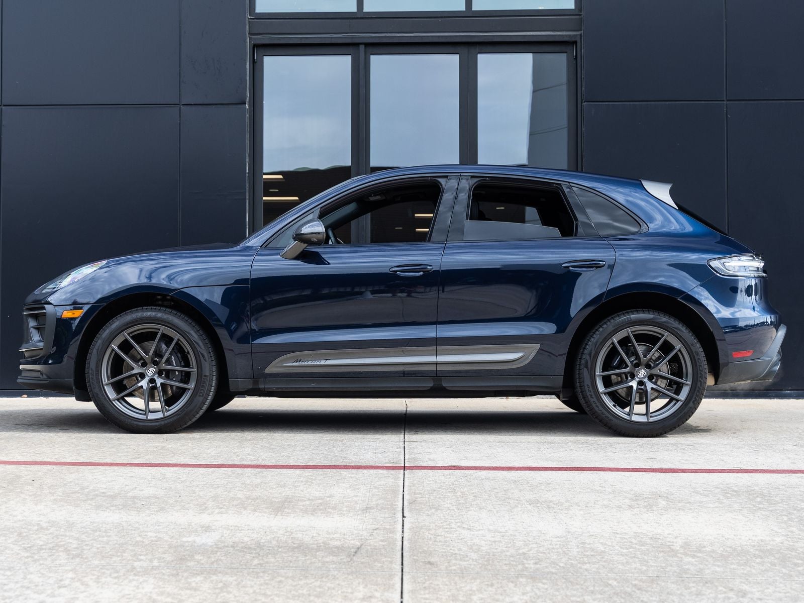 2023 Porsche Macan T