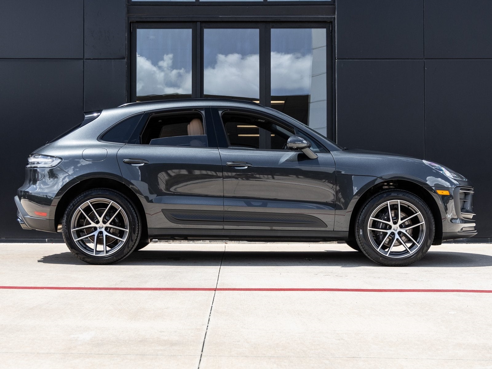 2025 Porsche Macan Macan