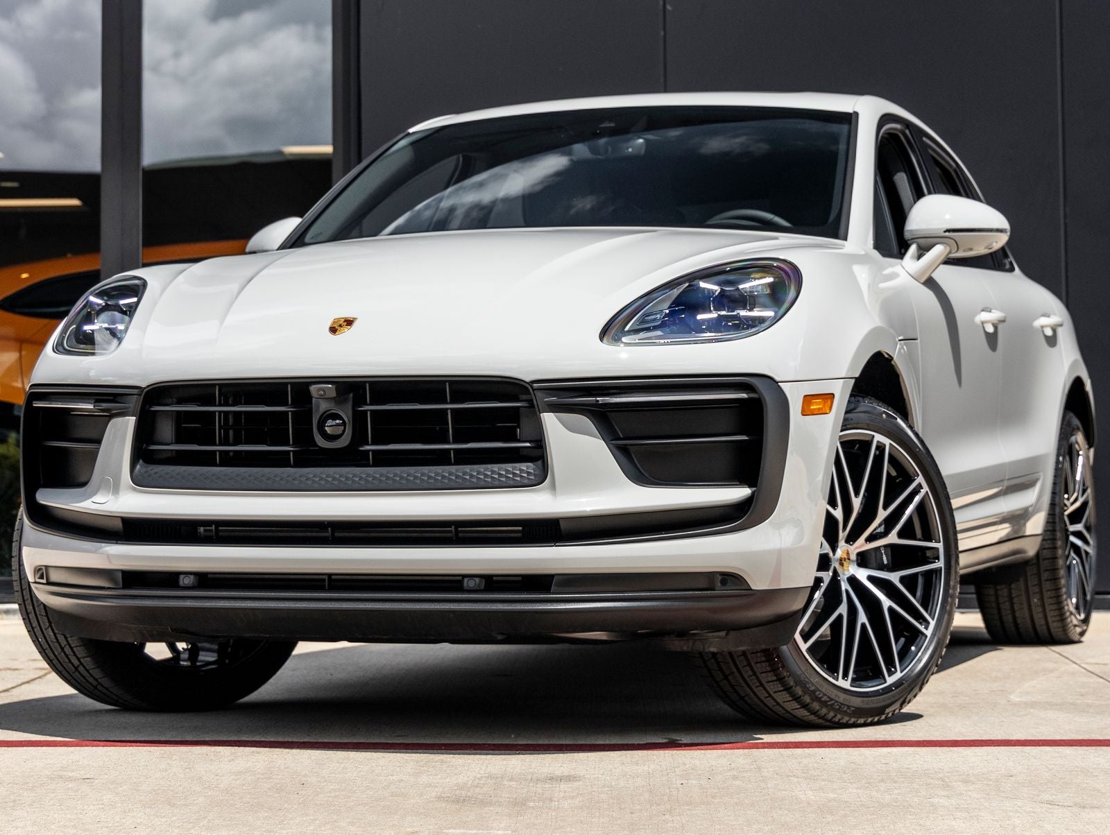 2026 Porsche Macan AWD