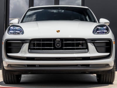 2026 Porsche Macan AWD