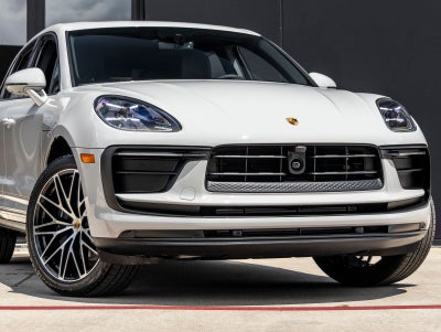 2026 Porsche Macan AWD