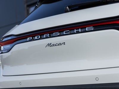 2026 Porsche Macan Macan