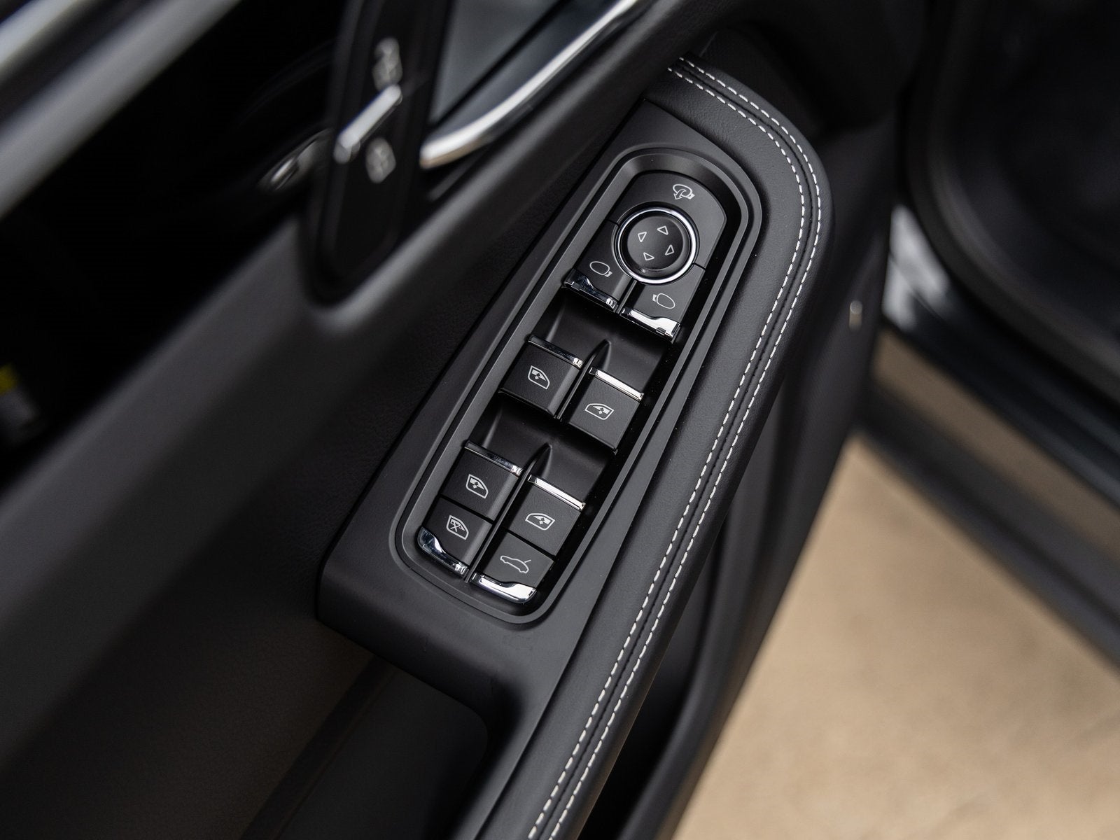 2026 Porsche Macan Macan T