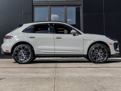 2026 Porsche Macan Macan