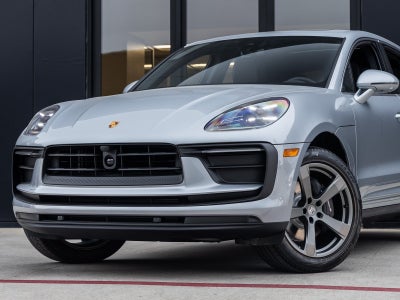 2026 Porsche Macan Macan