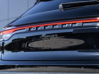 2026 Porsche Macan Macan