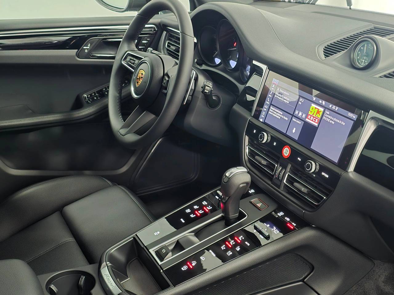 2026 Porsche Macan AWD