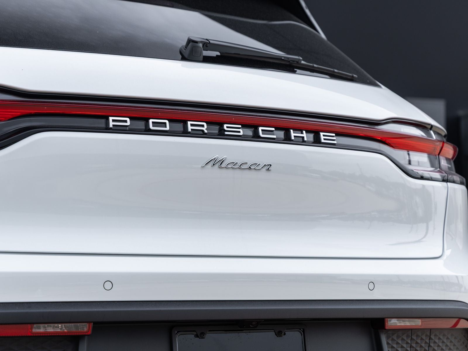 2026 Porsche Macan AWD