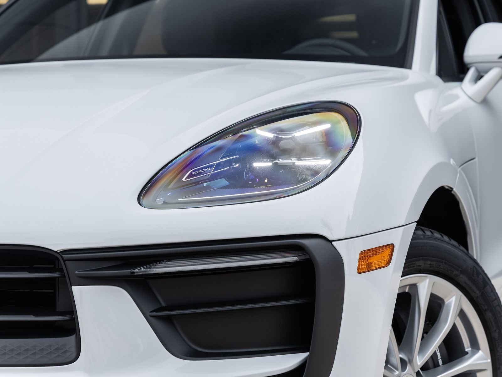 2026 Porsche Macan AWD