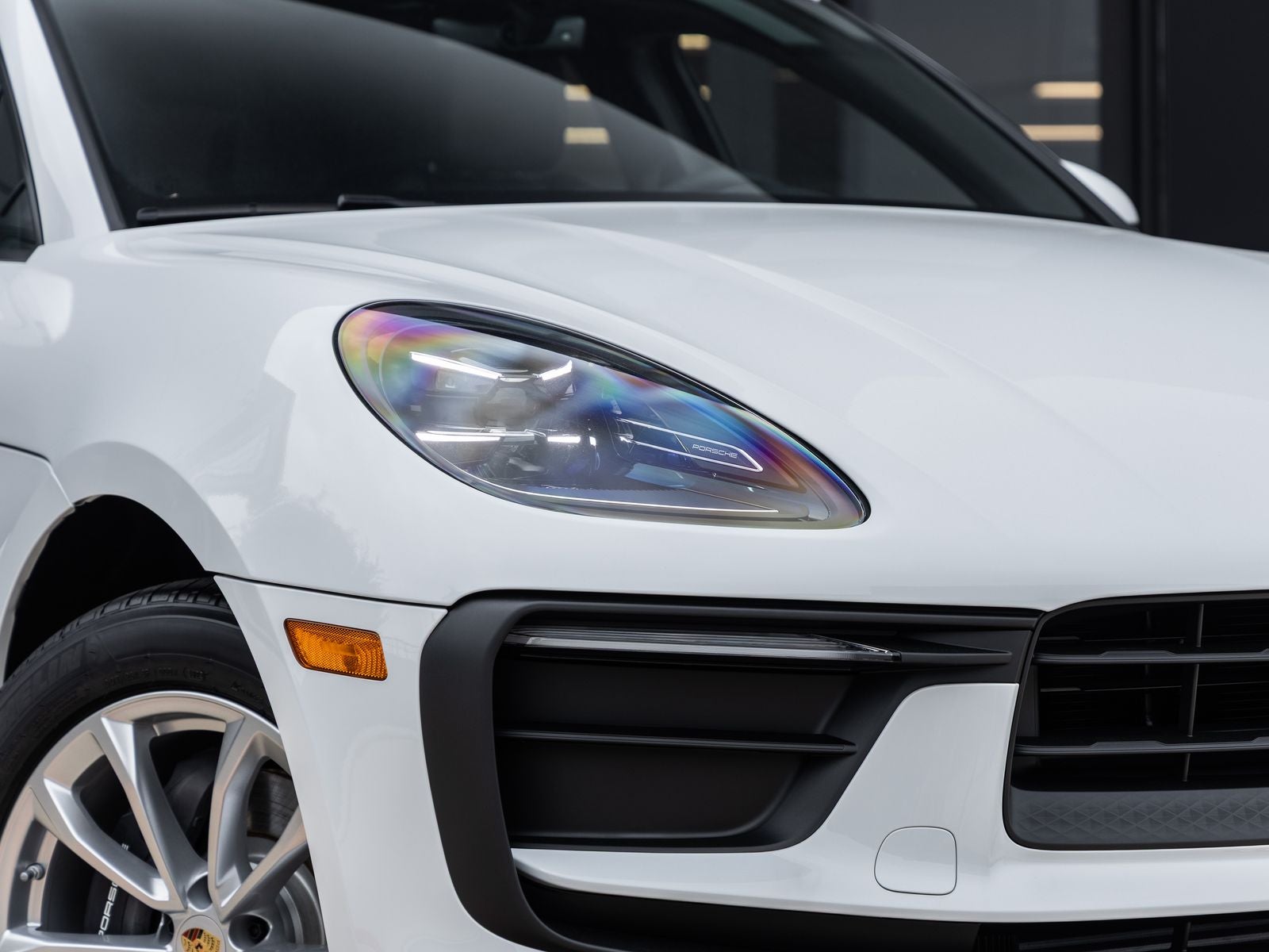2026 Porsche Macan AWD