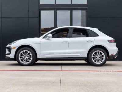 2026 Porsche Macan AWD