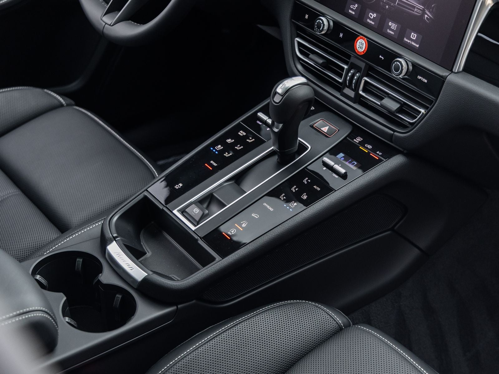 2026 Porsche Macan AWD
