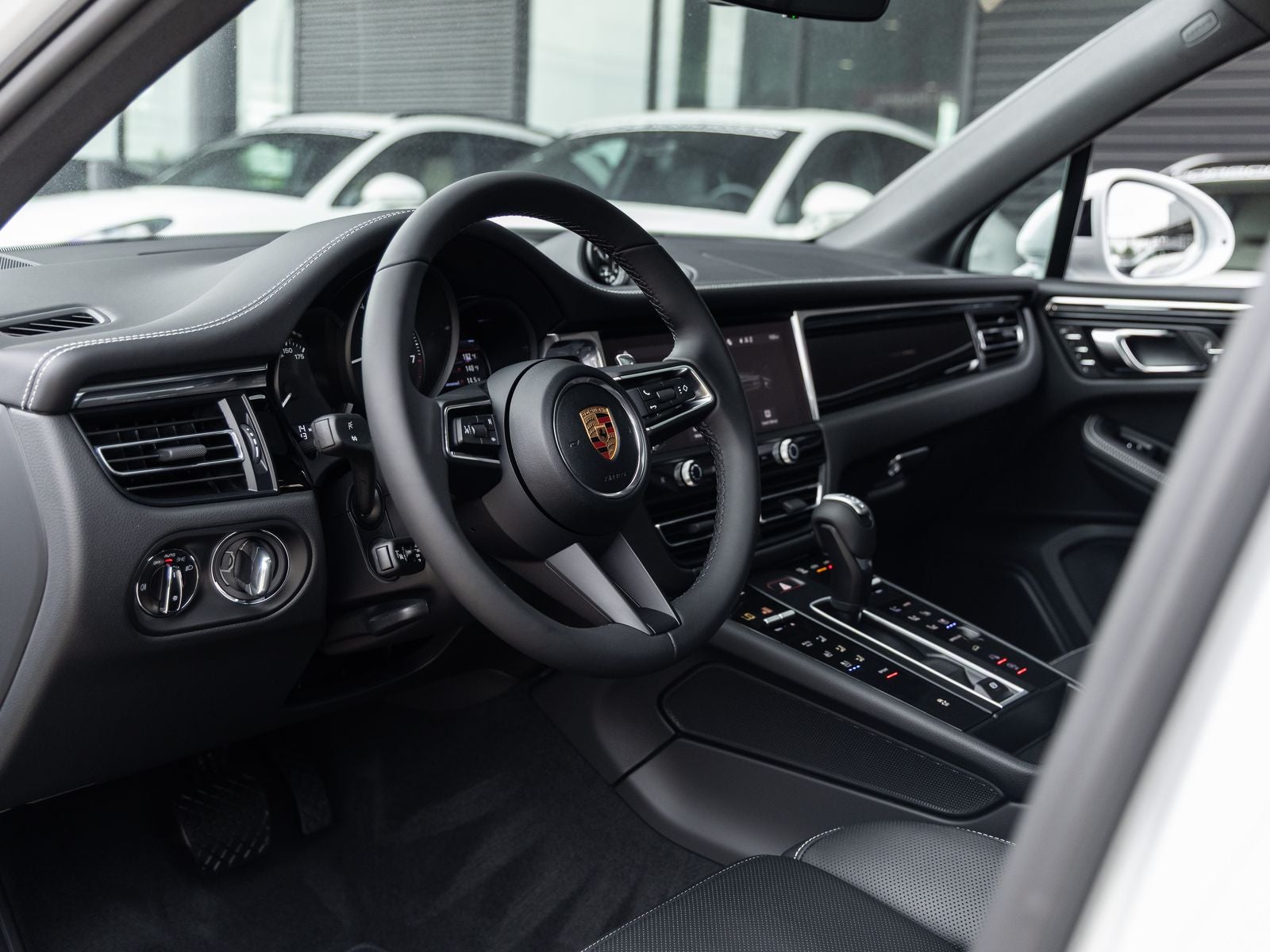 2026 Porsche Macan AWD
