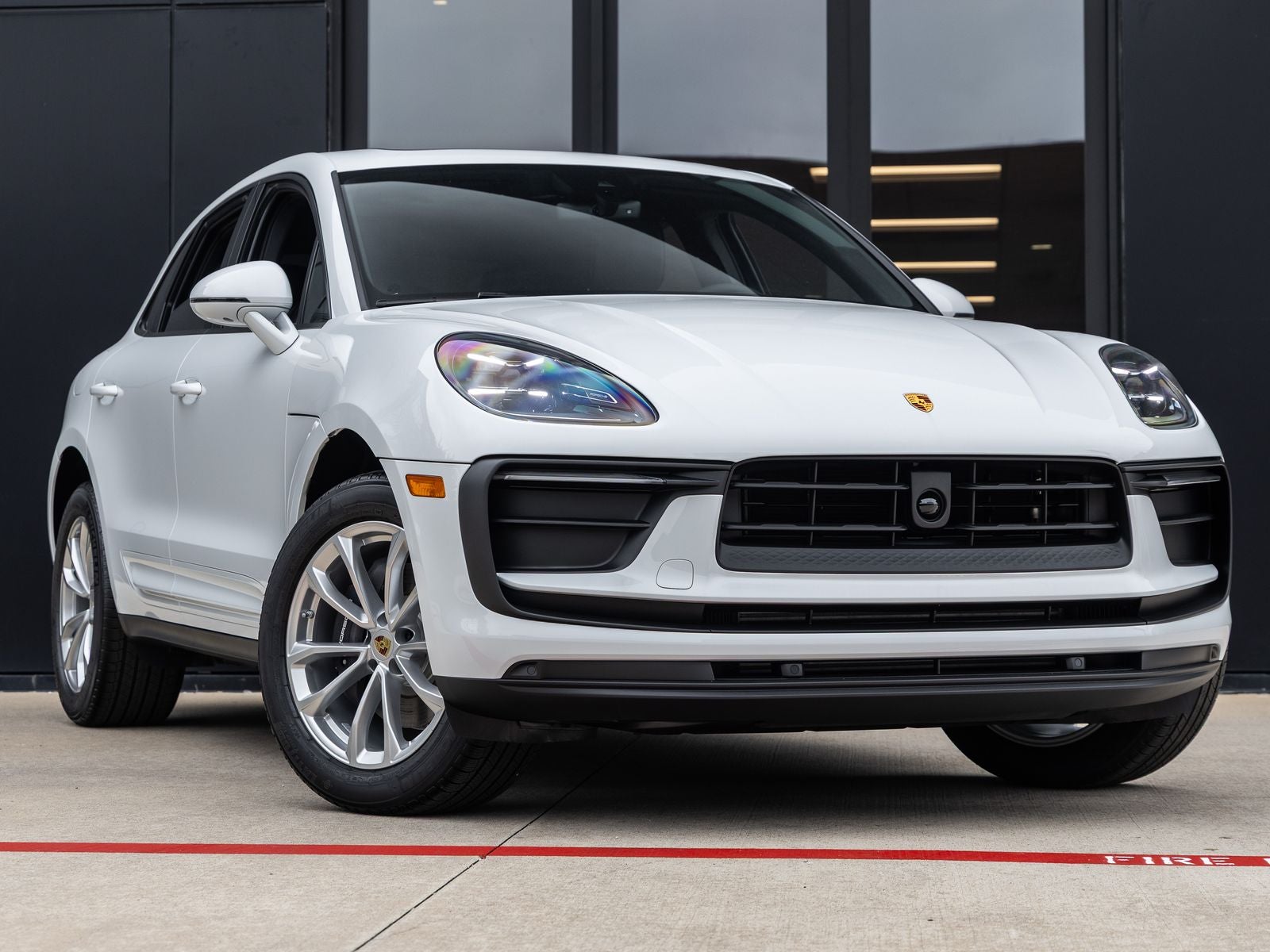2026 Porsche Macan AWD