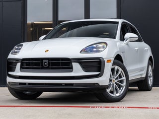 2026 Porsche Macan AWD