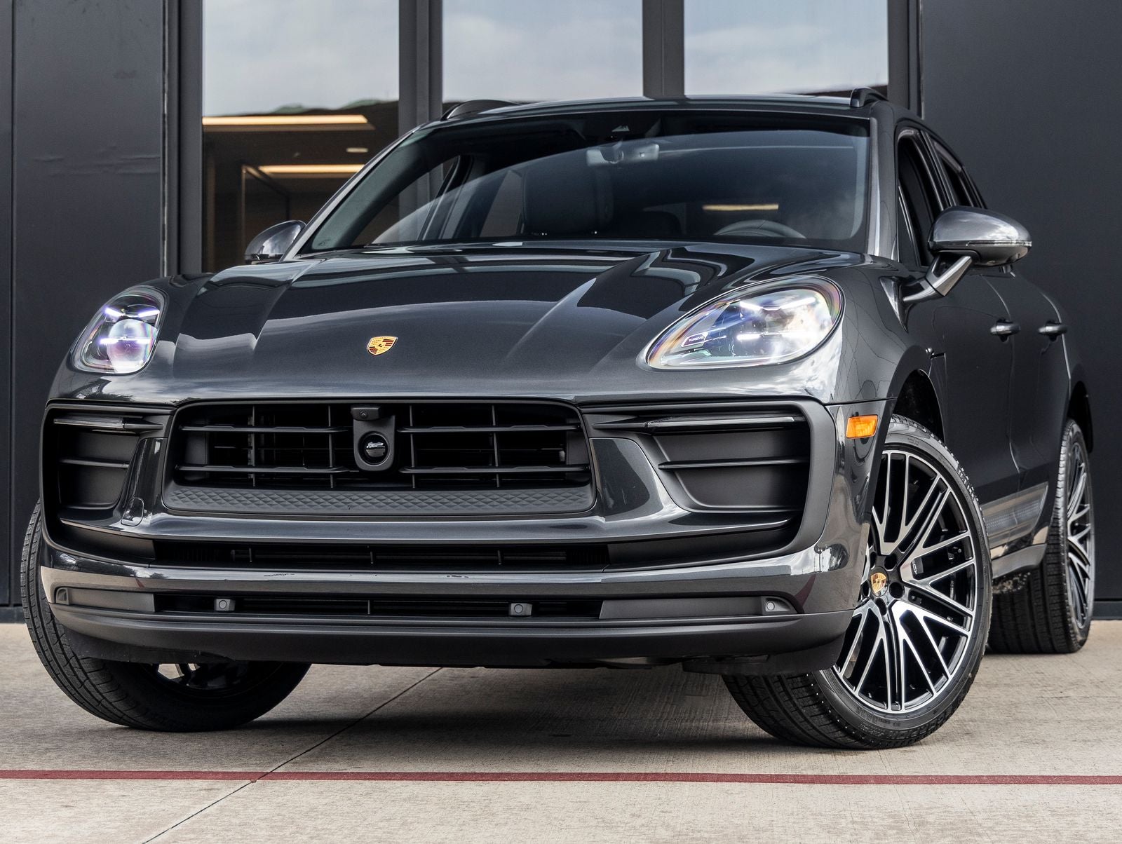 2026 Porsche Macan AWD