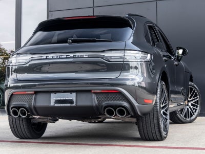 2026 Porsche Macan AWD