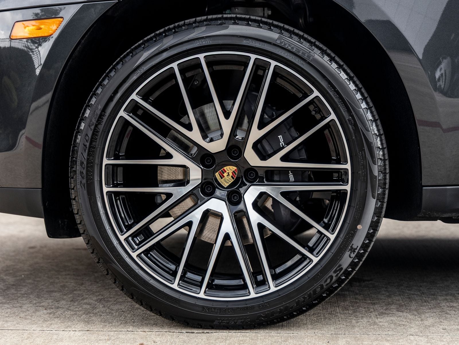 2026 Porsche Macan AWD