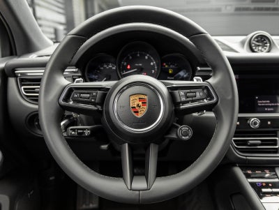 2026 Porsche Macan AWD