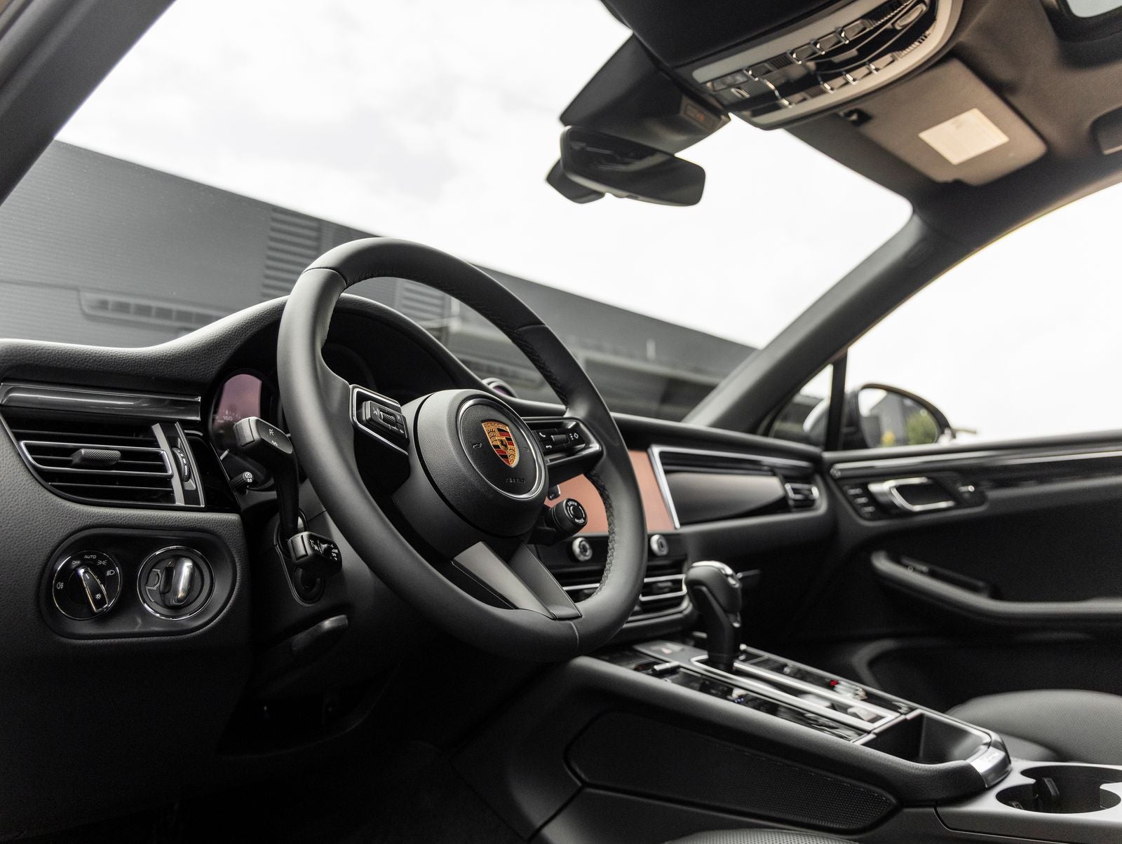2026 Porsche Macan AWD