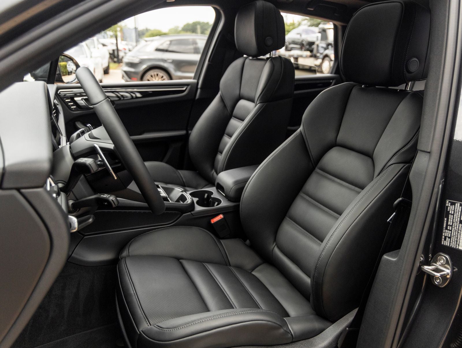 2026 Porsche Macan AWD