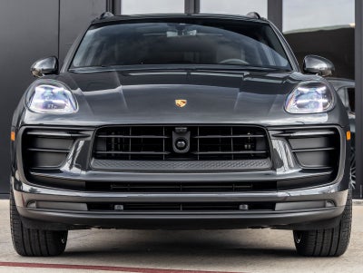 2026 Porsche Macan AWD