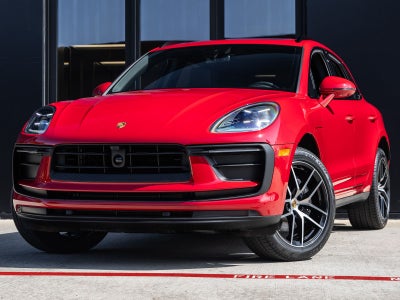 2026 Porsche Macan AWD