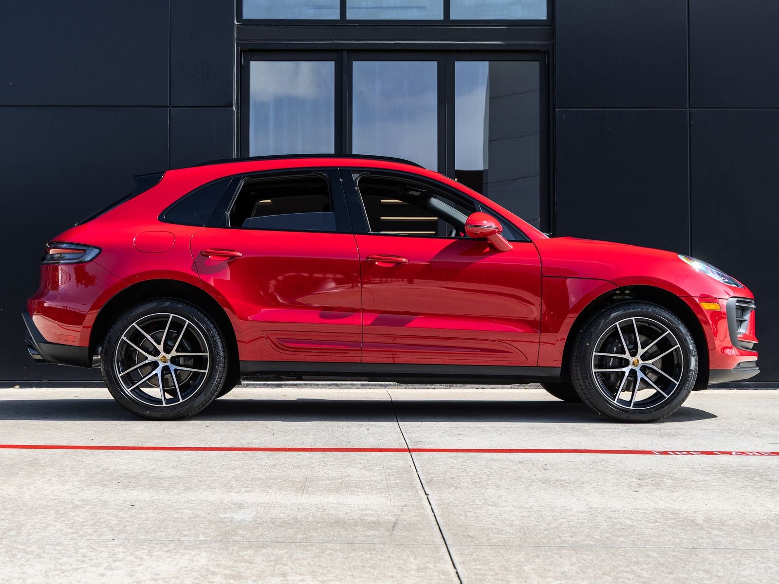 2026 Porsche Macan AWD