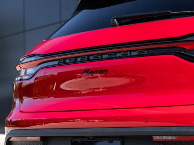 2026 Porsche Macan AWD