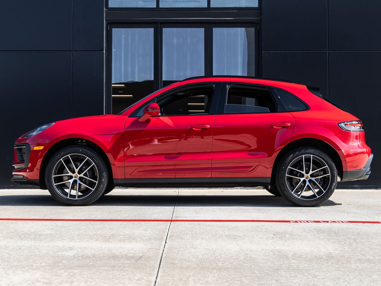 2026 Porsche Macan AWD